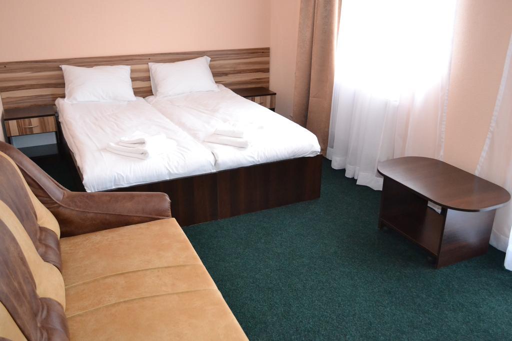 Hotel Restaurant Vizit تريسكافيتس الغرفة الصورة