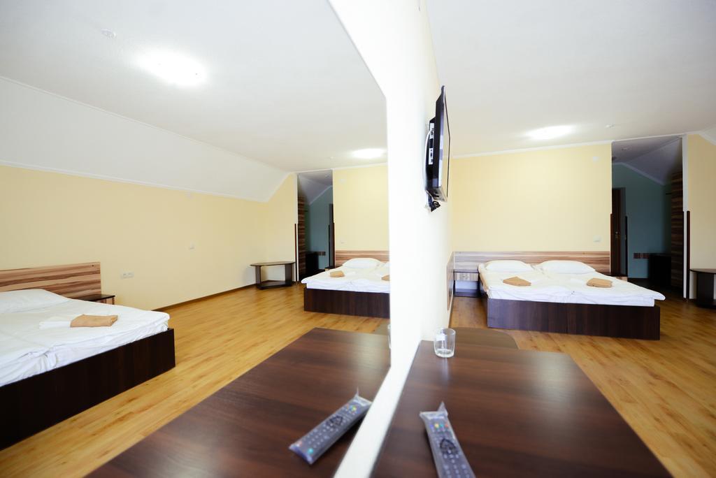 Hotel Restaurant Vizit تريسكافيتس الغرفة الصورة