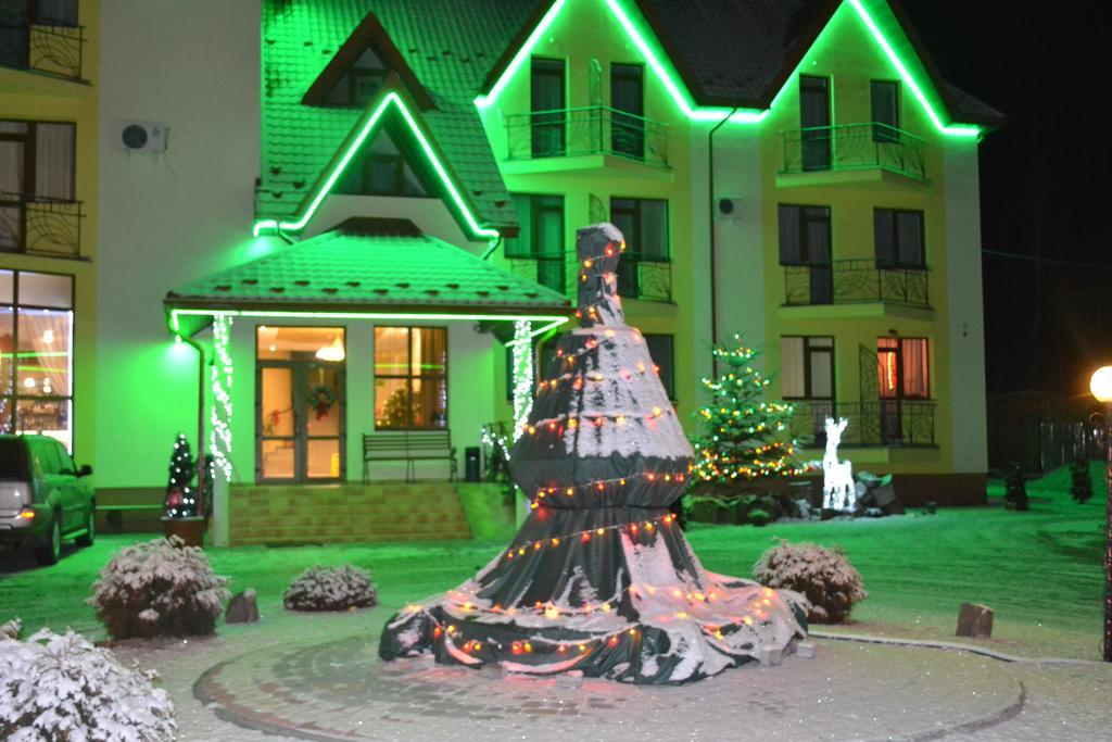 Hotel Restaurant Vizit تريسكافيتس المظهر الخارجي الصورة